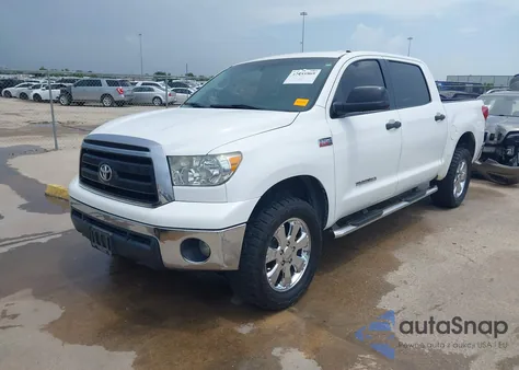 2010 Toyota Tundra Grade 5.7L V8 z USA, uszkodzony, nr VIN 5TFEY5F18AX082743